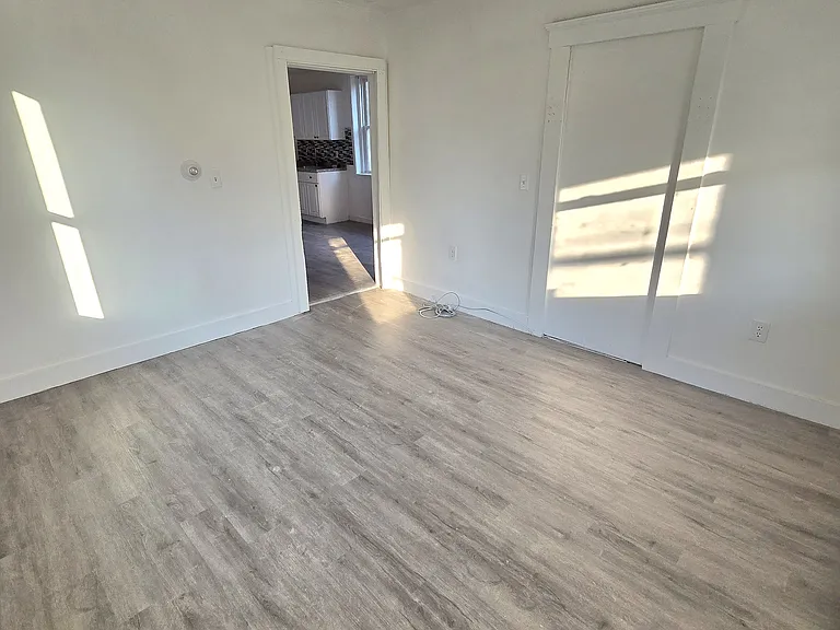 139 Fairfax St — Photo 10