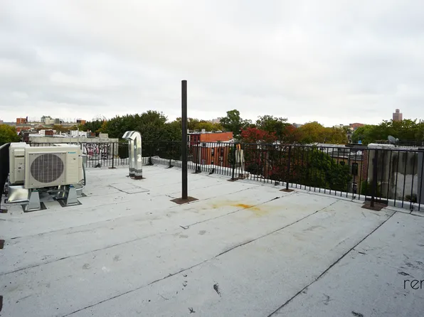 265 Malcolm X Boulevard image 24 of 27