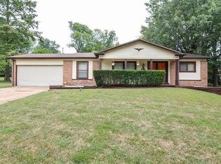 6650 Dallavis Dr, Florissant, MO 63033
