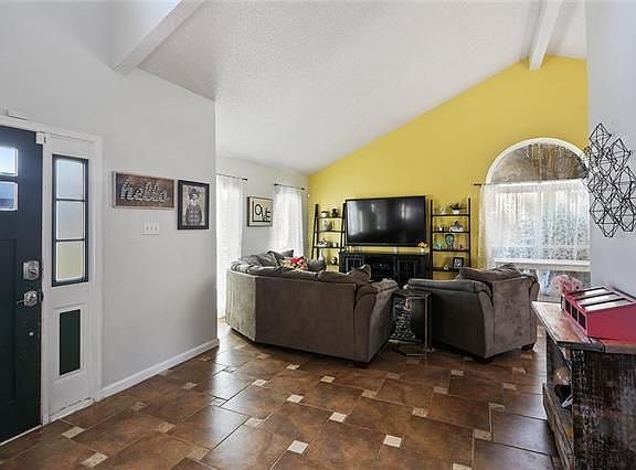 3rd image of 126 Silverwood Dr