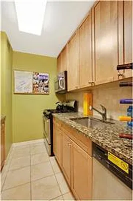 Sold by Barak Realty | media 21