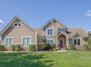 2628 SW Carlton Dr, Lees Summit, MO 64082