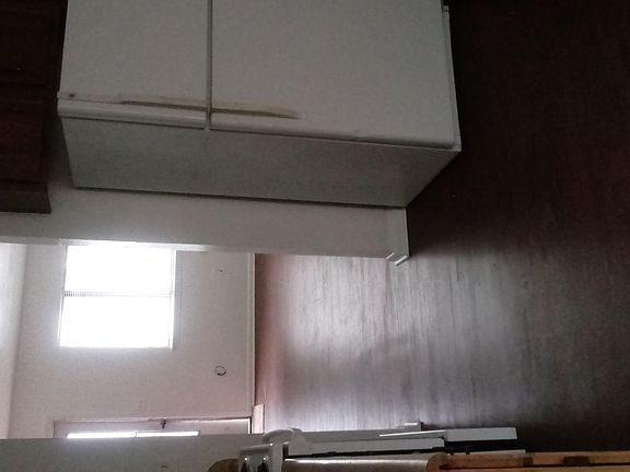 4th image of 2318 Vincent Ave