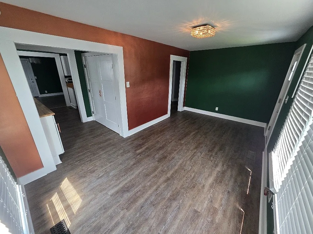 3 bed, 2.0 bath, 1008 sqft, $1,895 — Photo 3