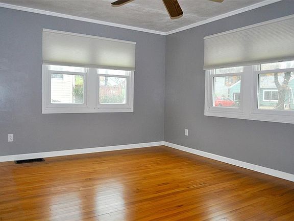 5th image of 317 Hoffman Ave