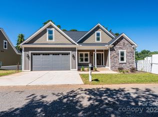 2115 6th St NW, Hickory, NC 28601