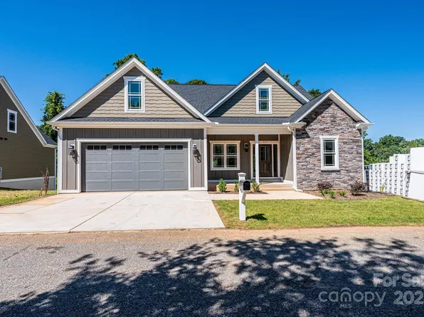 2115 6th St NW, Hickory, NC 28601