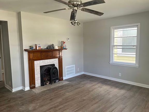 2nd image of 222 Telfair St