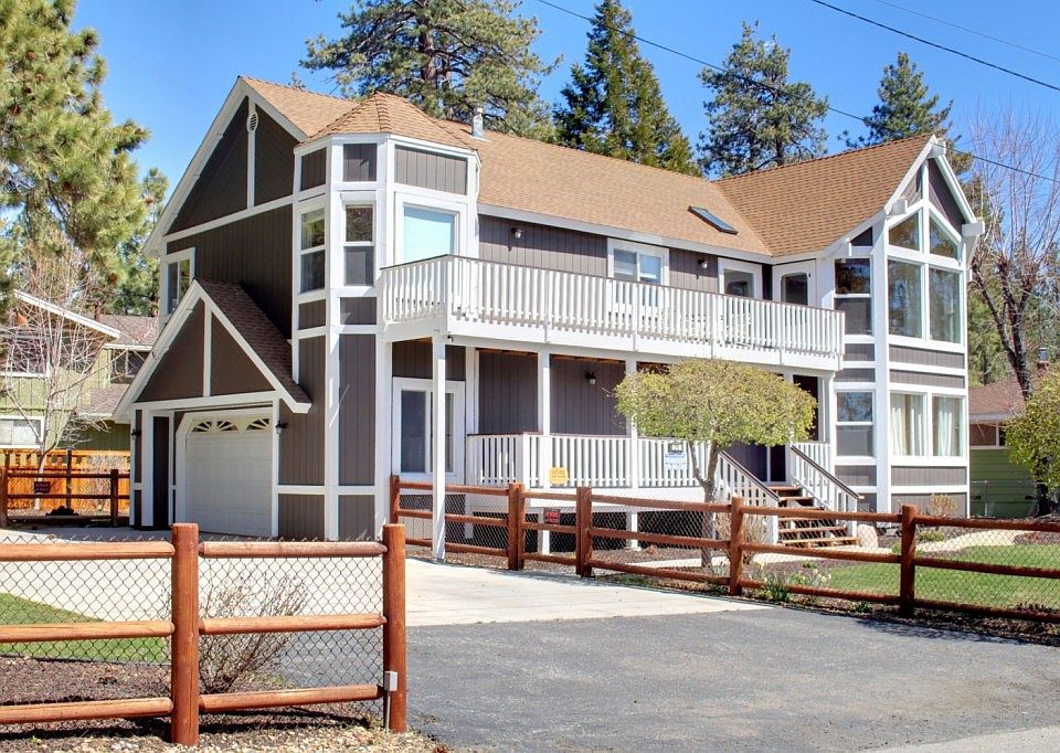 1st image of 219 Eagle Dr
