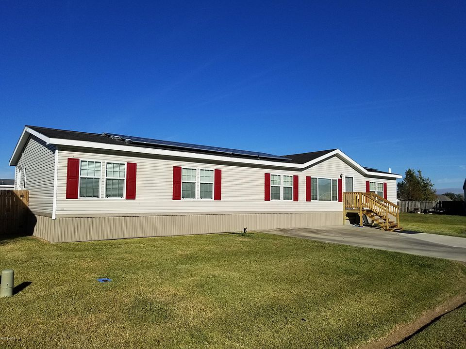 1st image of 104 Breezy Ln