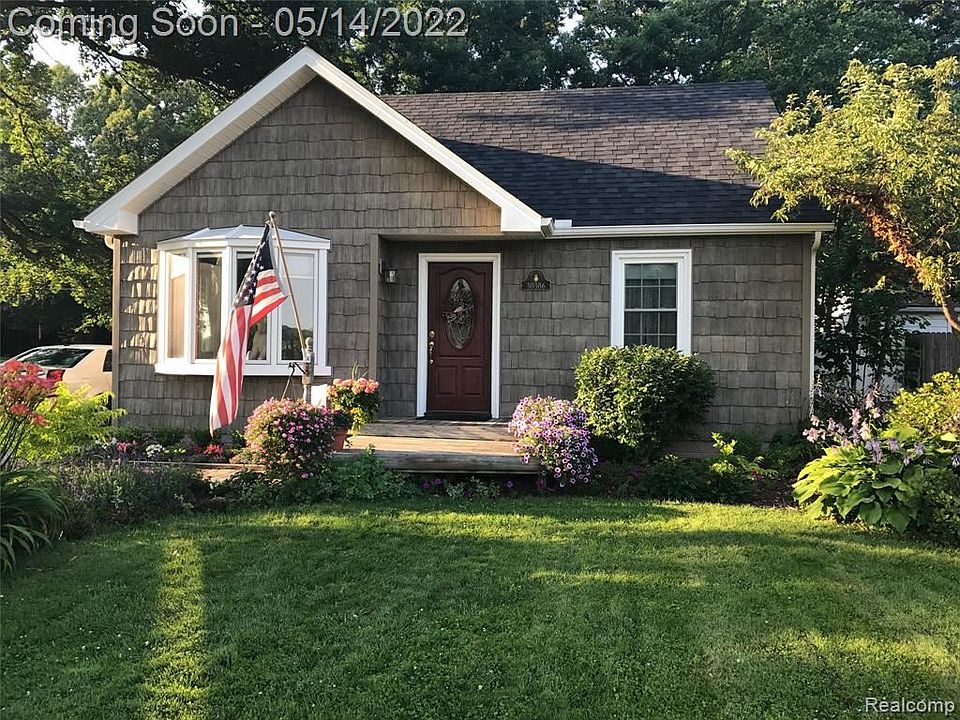 1st image of 30386 W Huron River Dr