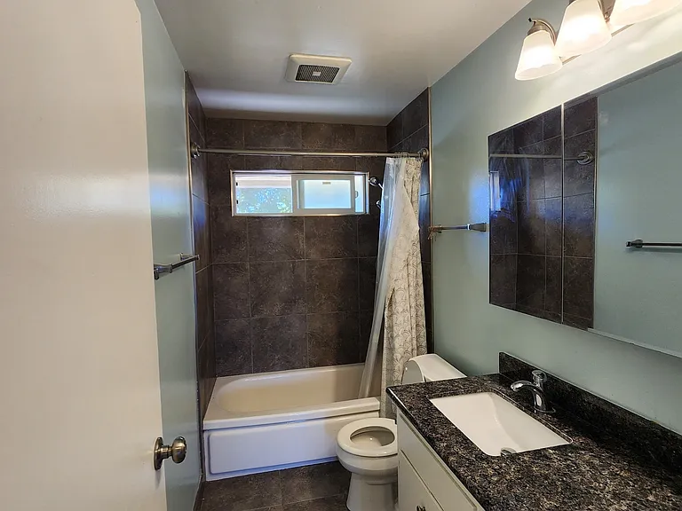 1201 Vallejo Ave #11 — Photo 4