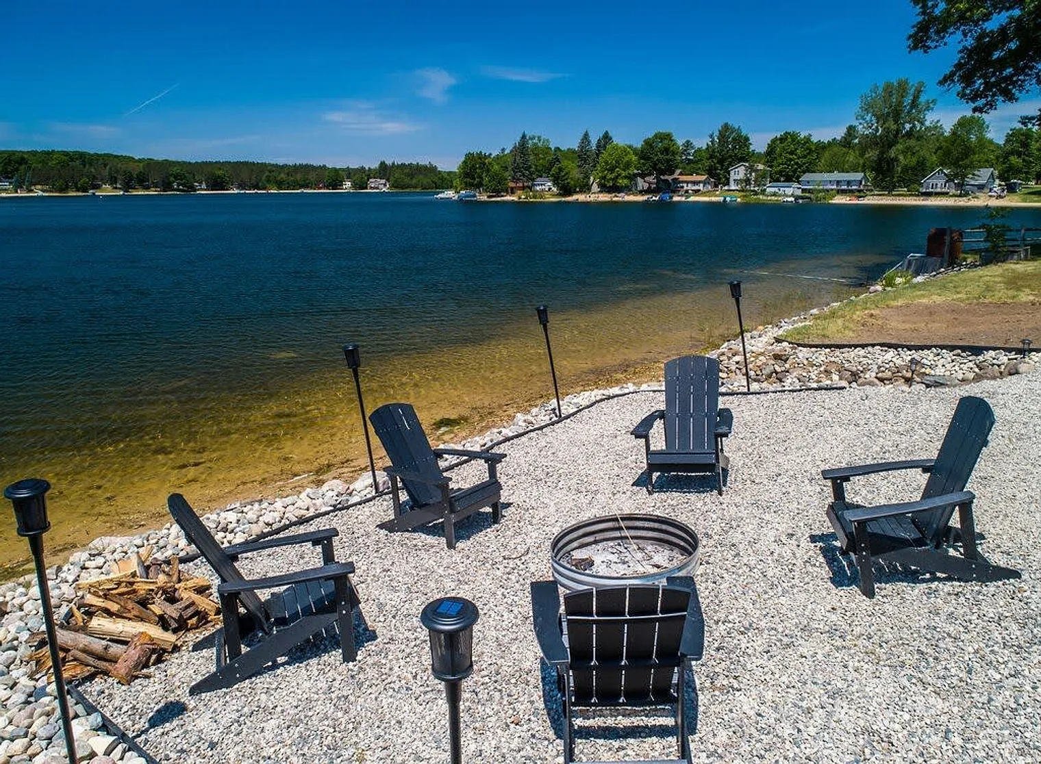 5 bed, 2.0 bath, 1991 sqft, $3,047 — Photo 4