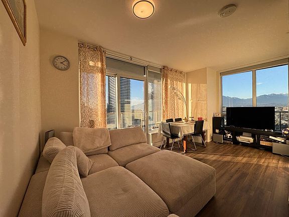 2nd image of 4650 Brentwood Blvd #1907