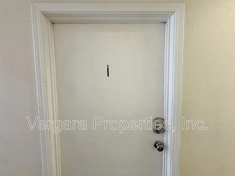 921 Sartori Ave #I — Photo 3