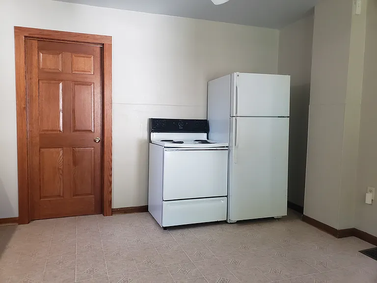 2709 Commercial Ave — Photo 9