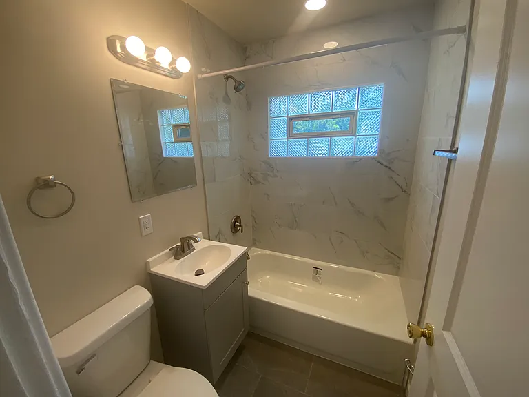 2517 E 21st Ave — Photo 12