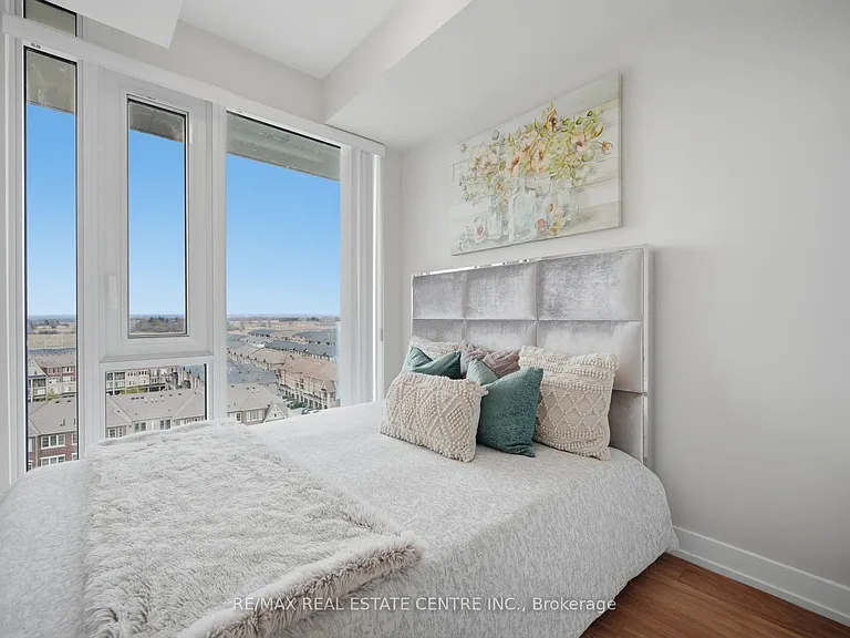 215 Veterans Dr #901 — Photo 20