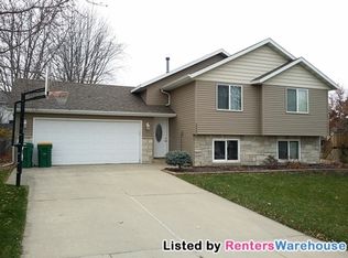 3723 Chestnut Ln SW, Rochester, MN 55902