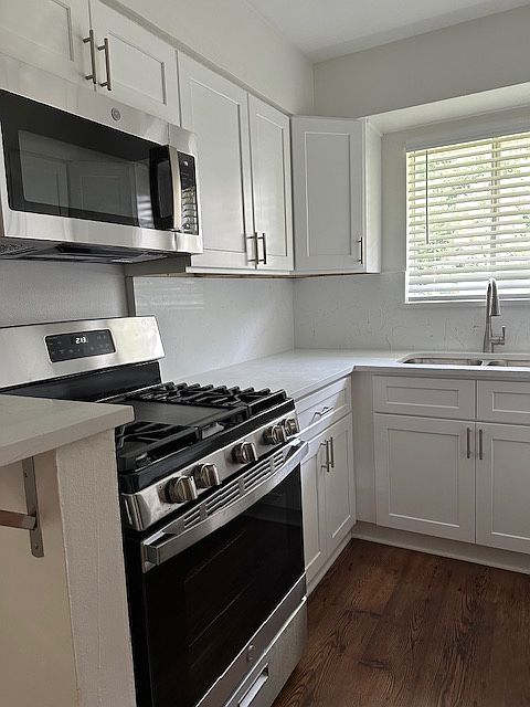 Kitchen Gas Stove with Microwave