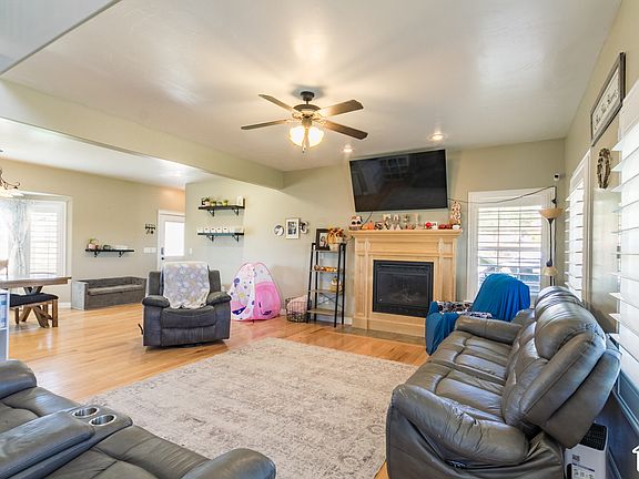 4th image of 3061 N 2050 W
