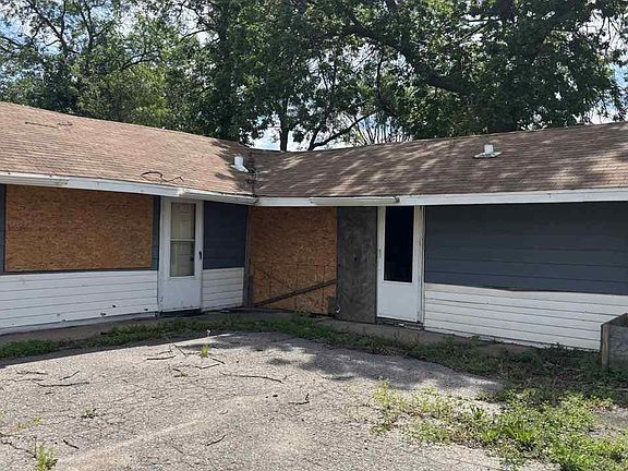 3rd image of 1705 N 9th Ave