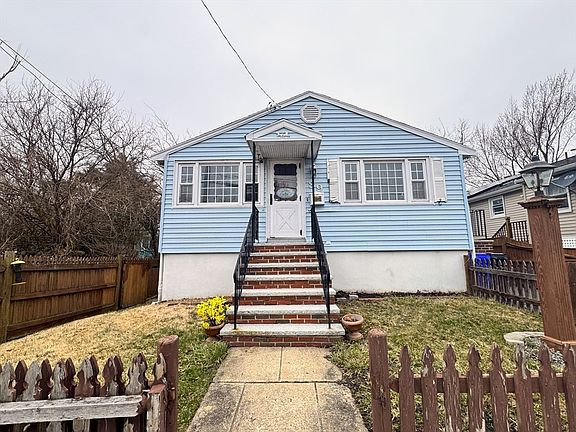 3rd image of 89 Cleveland St