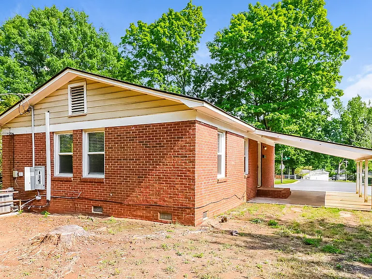 5401 Snow White Ln — Photo 16