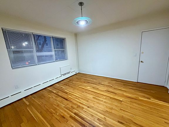 2nd image of 427 Humboldt St APT 2