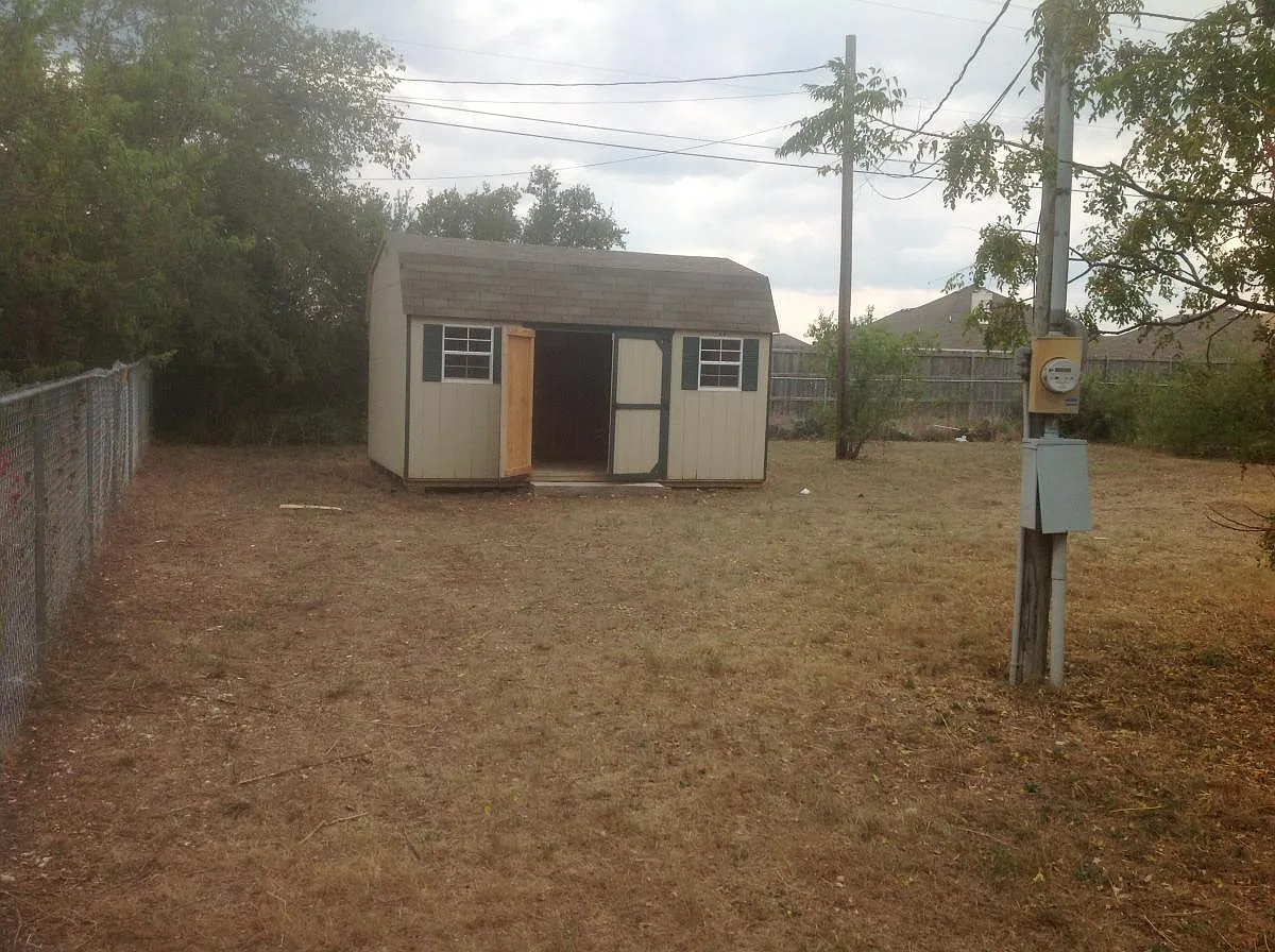 3 bed, 1250 sqft, $1,200 — Photo 3