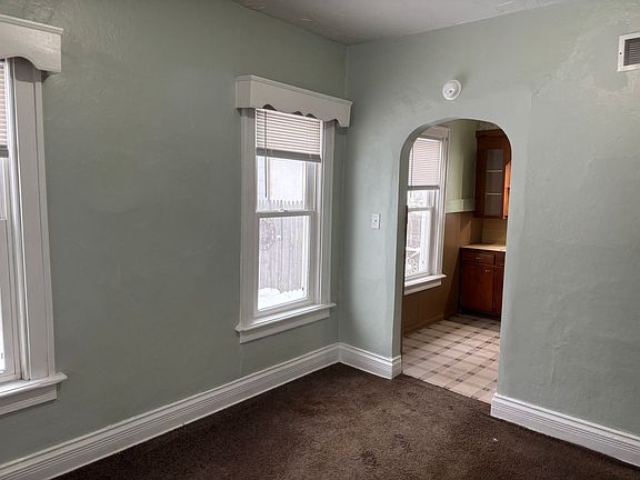 3rd image of 623 Valleywood Dr