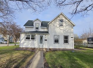705 Brown St SW, Hutchinson, MN 55350