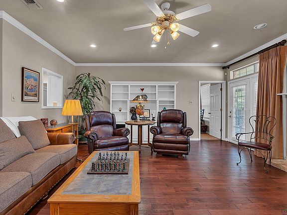 5th image of 25 Woodland Dr