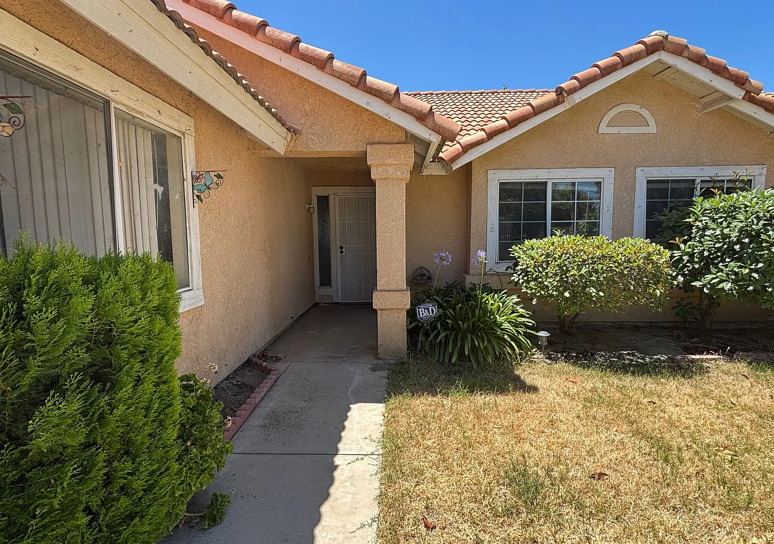 Three Bedroom, Two Bathroom Home in San Jacinto! — Photo 2