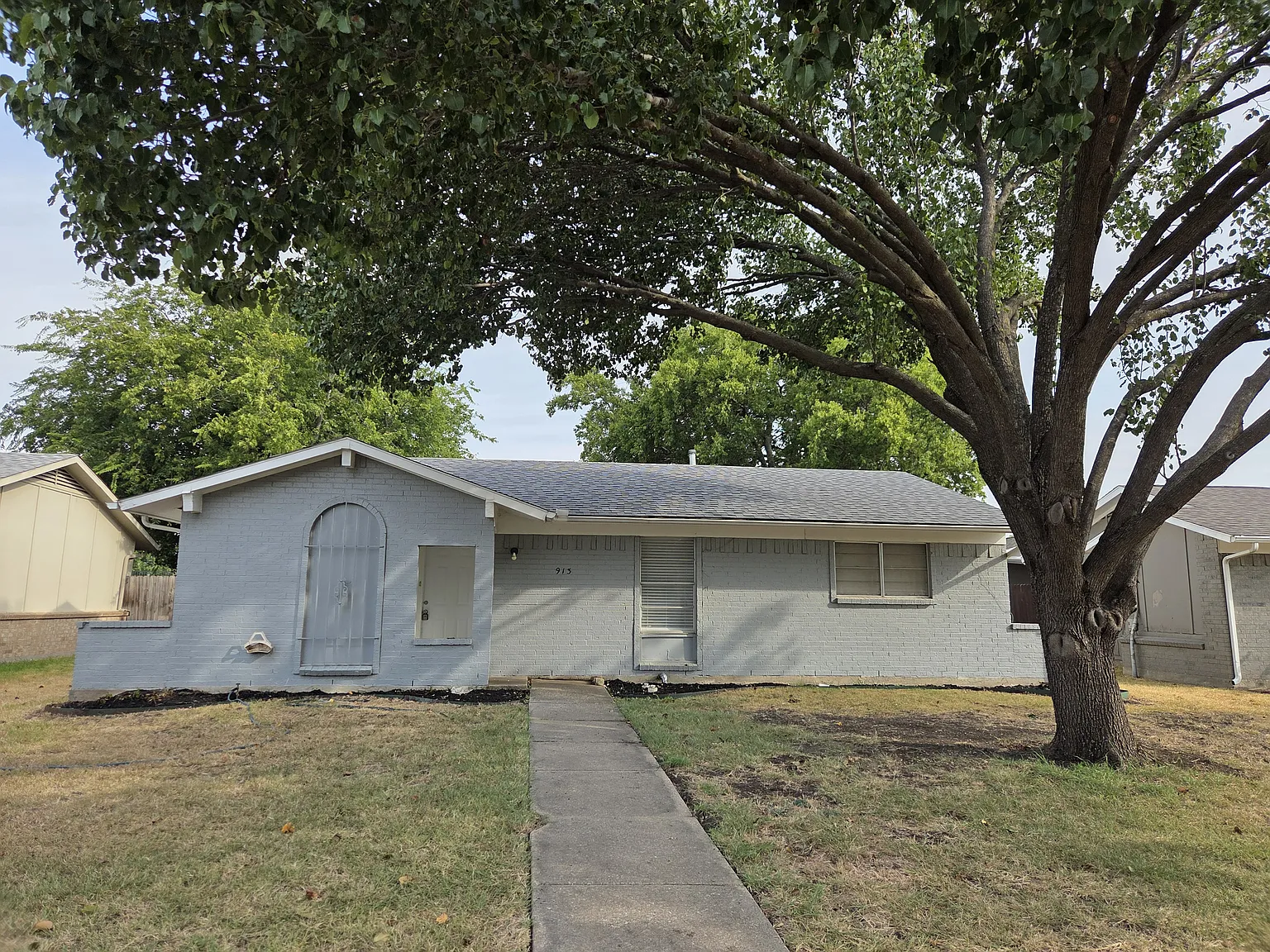 3 bed, 1198 sqft, $1,800 — Photo 1