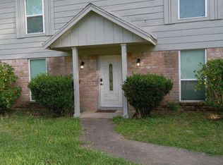 2114 Surry Oaks Dr, New Caney, TX 77357