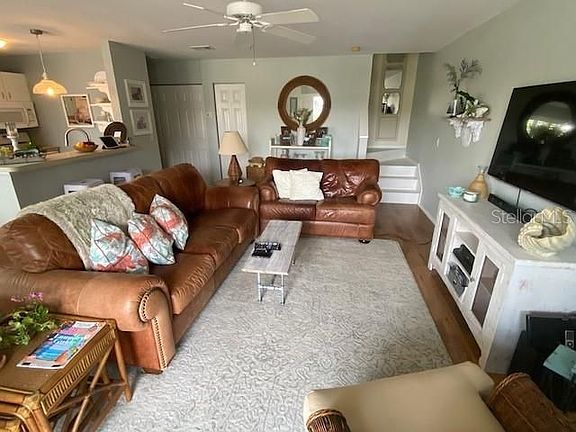4th image of 850 S Tamiami Trl APT 123