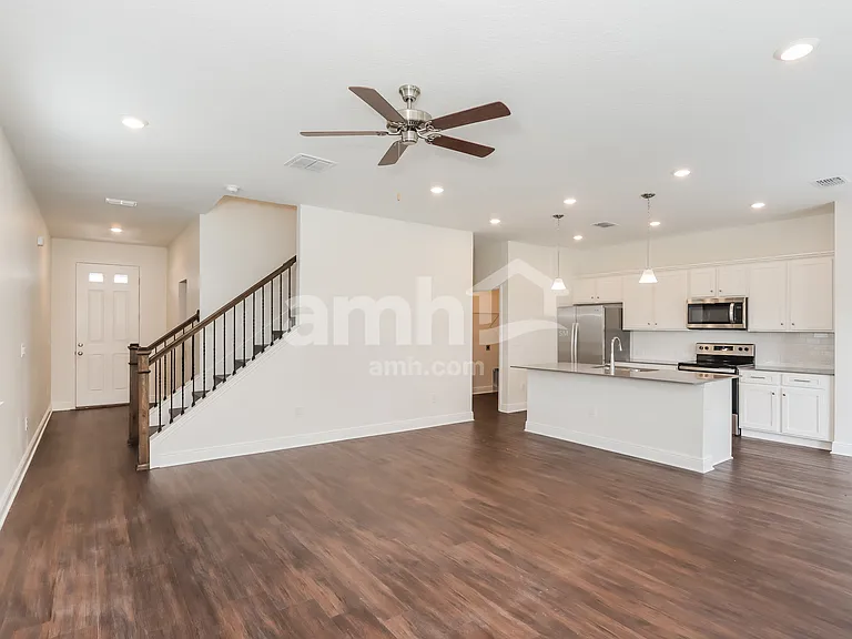 27297 Saint Andrews Ave — Photo 6