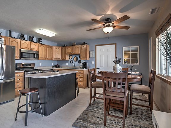 4th image of 1652 Exchange St Unit 31