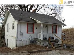 1212 S Spring St, Independence, MO 64055