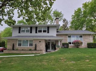 90 Country Club Dr, Danville, IL 61832