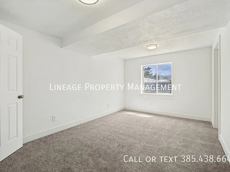 13863 Kessler Peak Dr #B — Photo 8