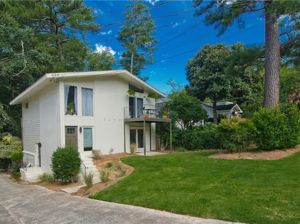 2276 Stephen Long Dr NE, Atlanta, GA 30305