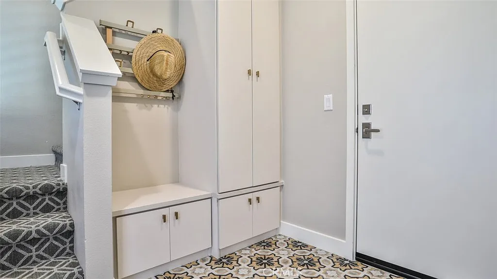 1 bed, 934 sqft, $4,400 — Photo 4