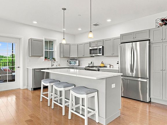 2nd image of 60 Coppersmith Way #401