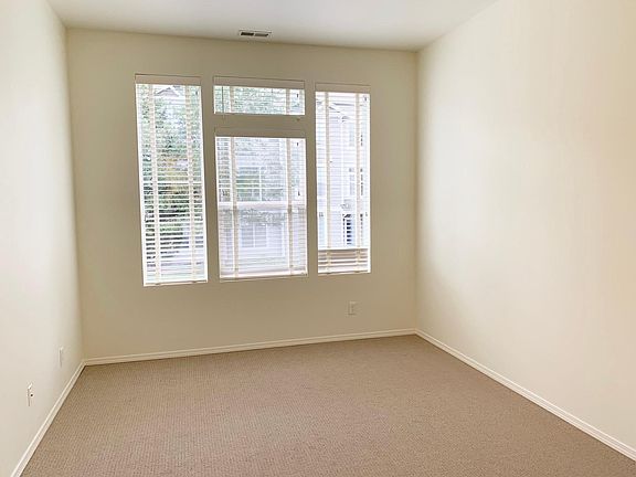 2nd image of 5225 238th Ln SE #112