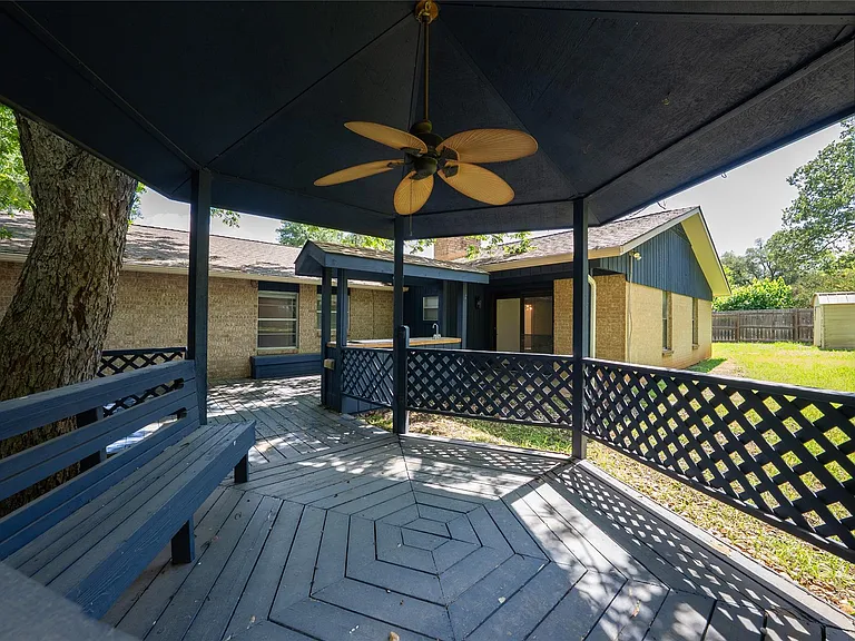 807 Country Club Rd — Photo 25