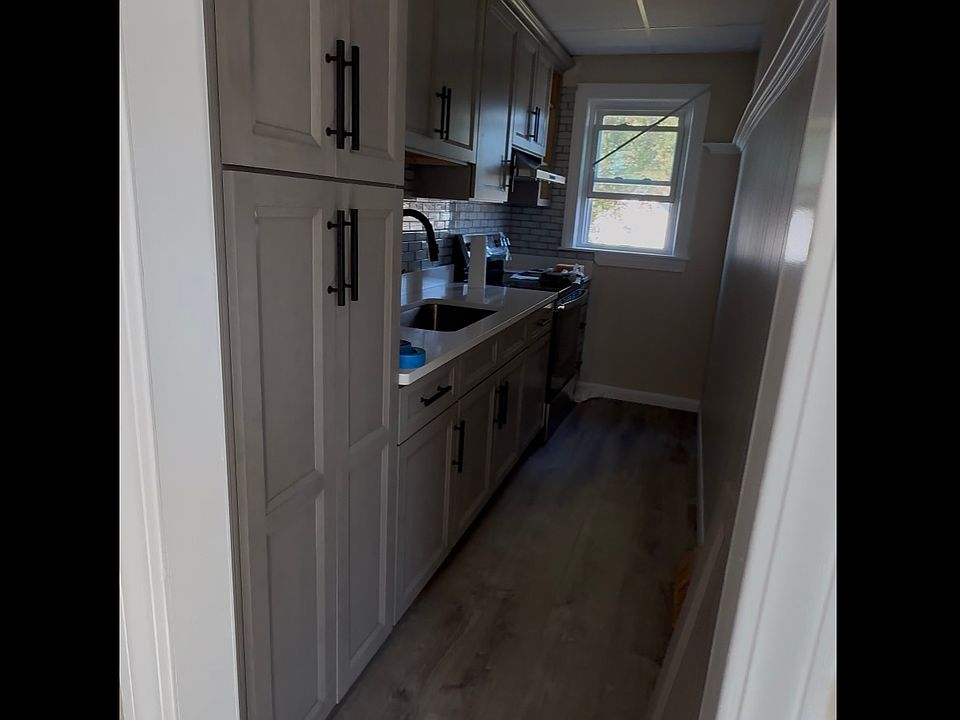 2nd image of 6-8 Norgate Rd #2