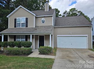 5725 Brookfield Pointe Dr, Charlotte, NC 28216