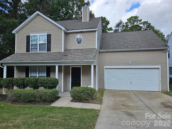 5725 Brookfield Pointe Dr, Charlotte, NC 28216